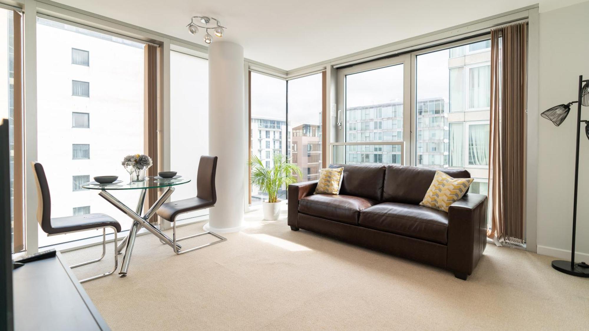 - Hub * Milton Keynes